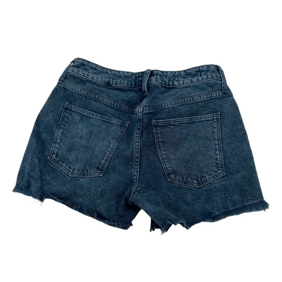Universal Thread Vintage Midi Cut Off Jean Shorts Size 4 Women's - Picture 3 of 8